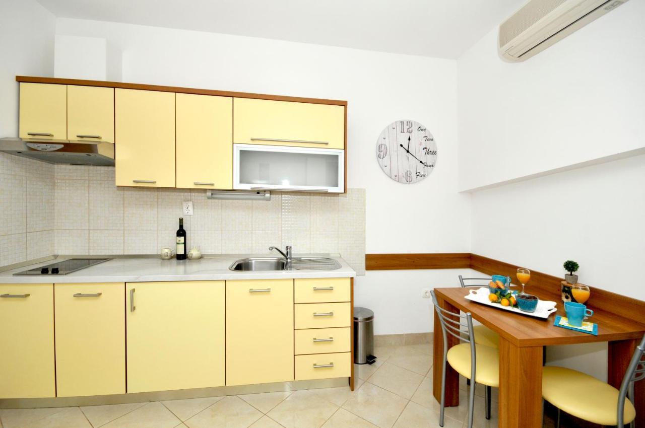 Apartments Penic Трогир Экстерьер фото