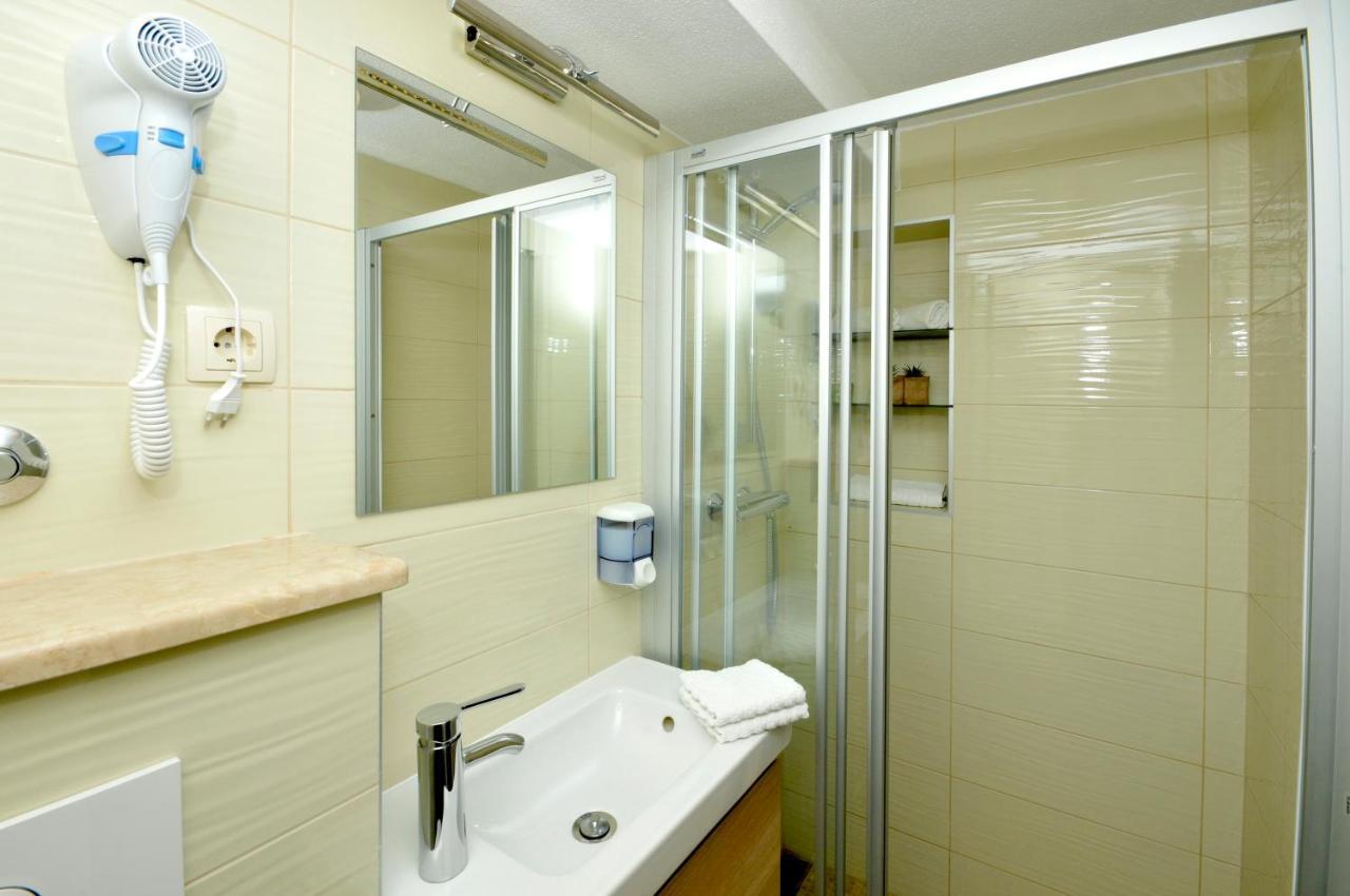 Apartments Penic Трогир Экстерьер фото