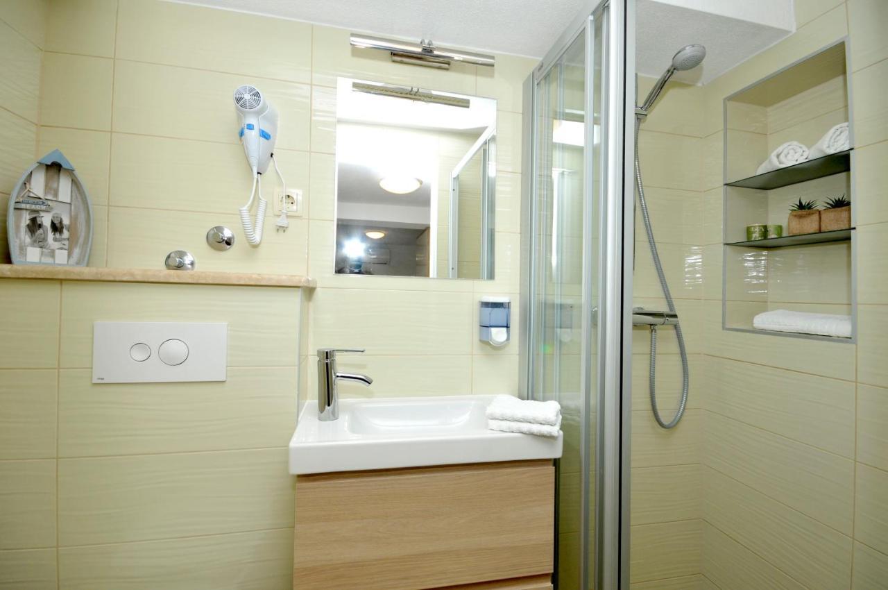Apartments Penic Трогир Экстерьер фото