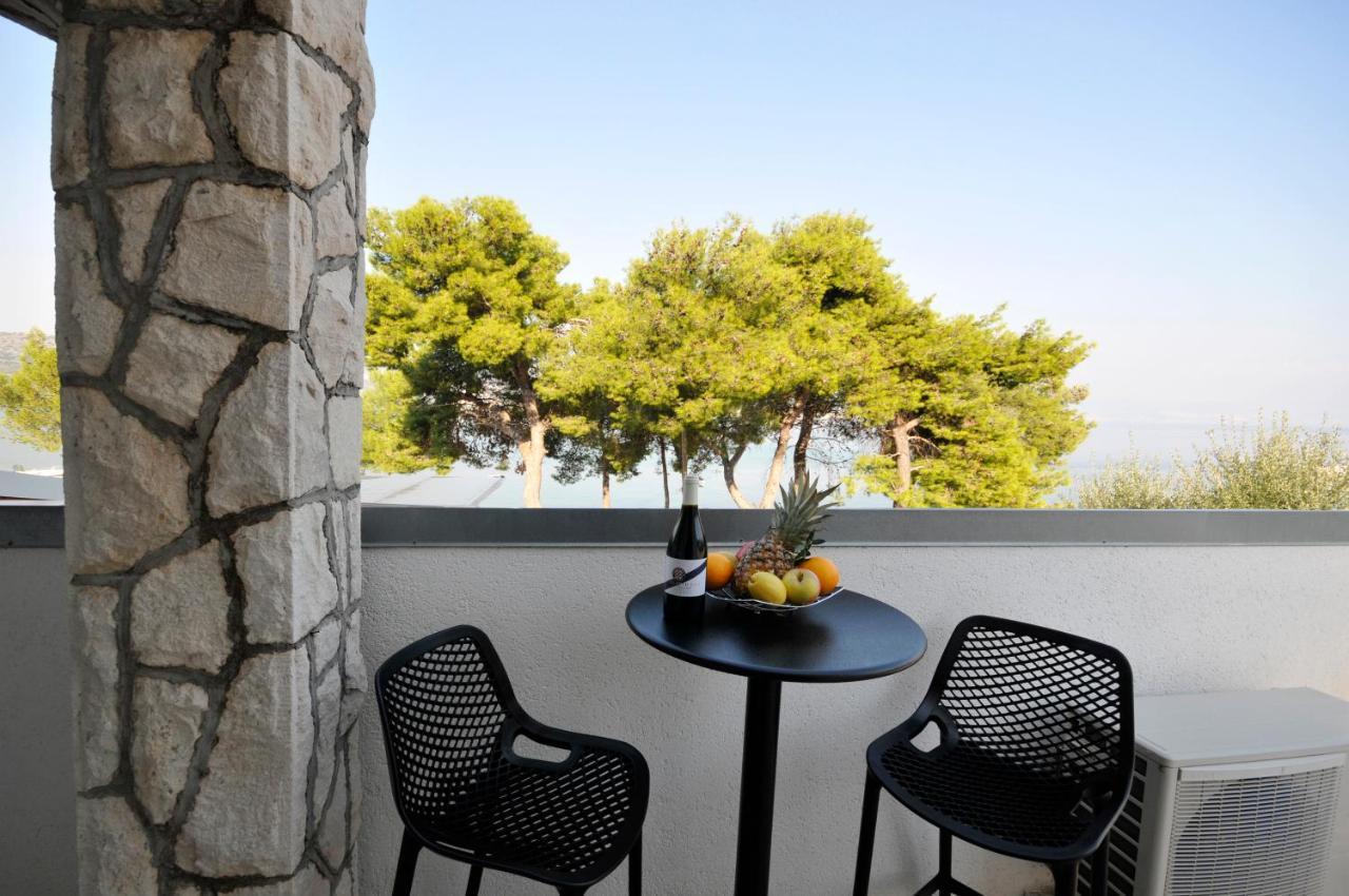 Apartments Penic Трогир Экстерьер фото