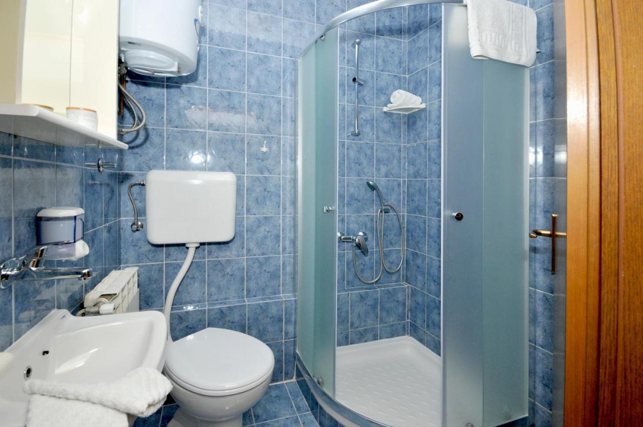Apartments Penic Трогир Экстерьер фото