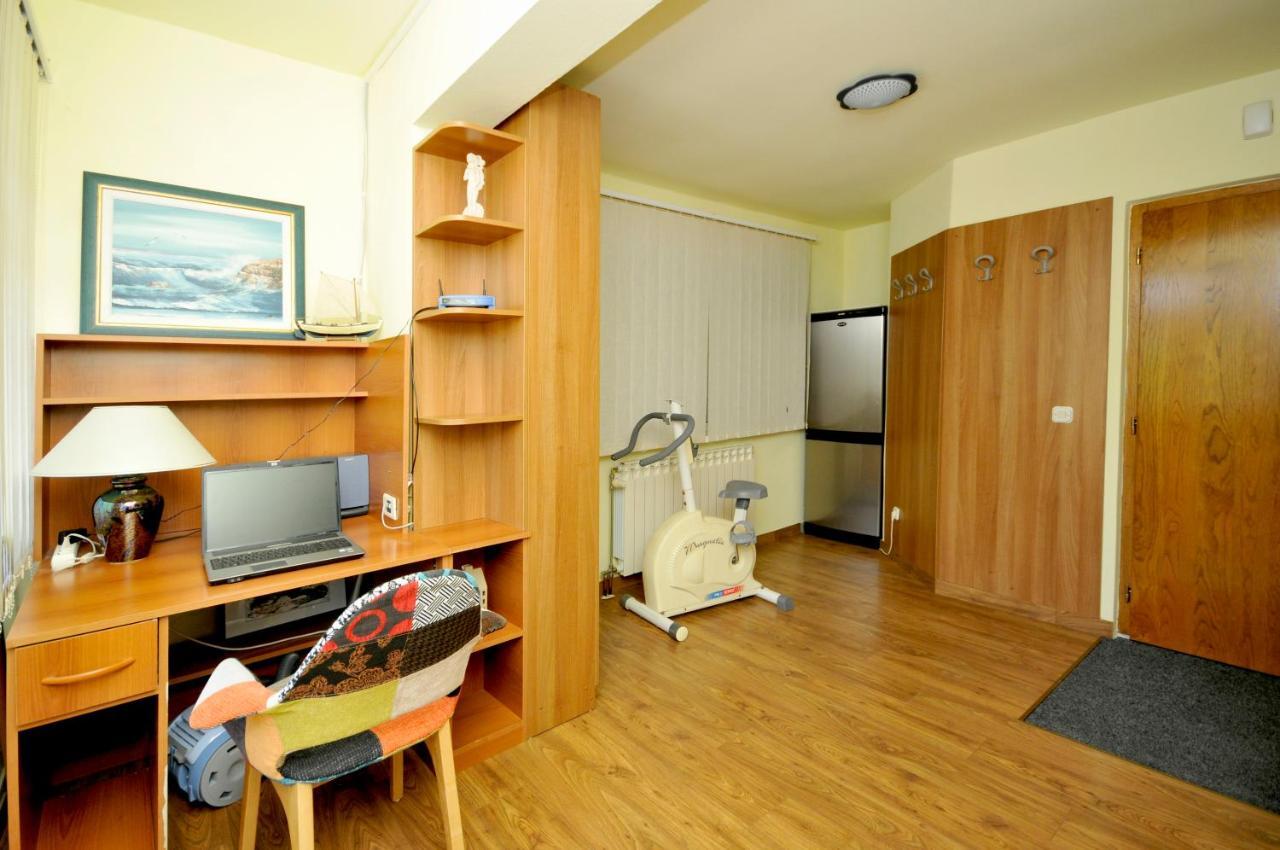 Apartments Penic Трогир Экстерьер фото