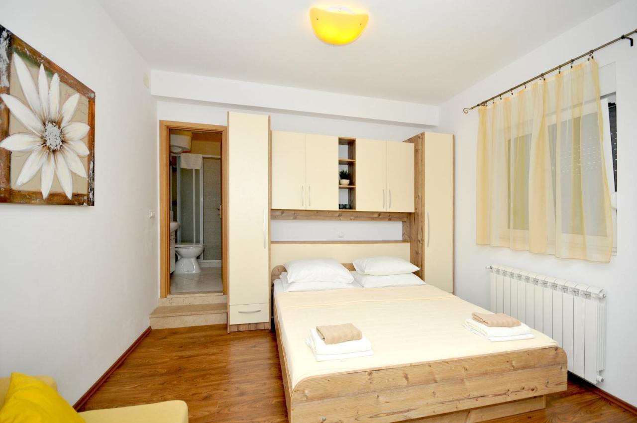 Apartments Penic Трогир Экстерьер фото