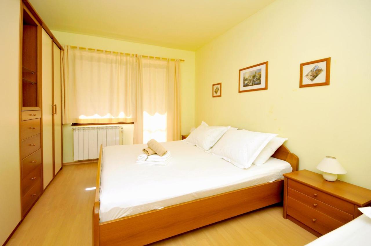Apartments Penic Трогир Экстерьер фото