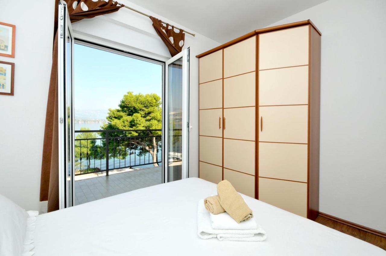 Apartments Penic Трогир Экстерьер фото