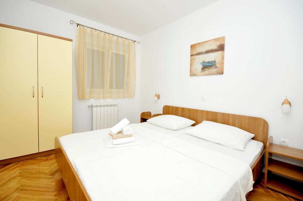 Apartments Penic Трогир Экстерьер фото