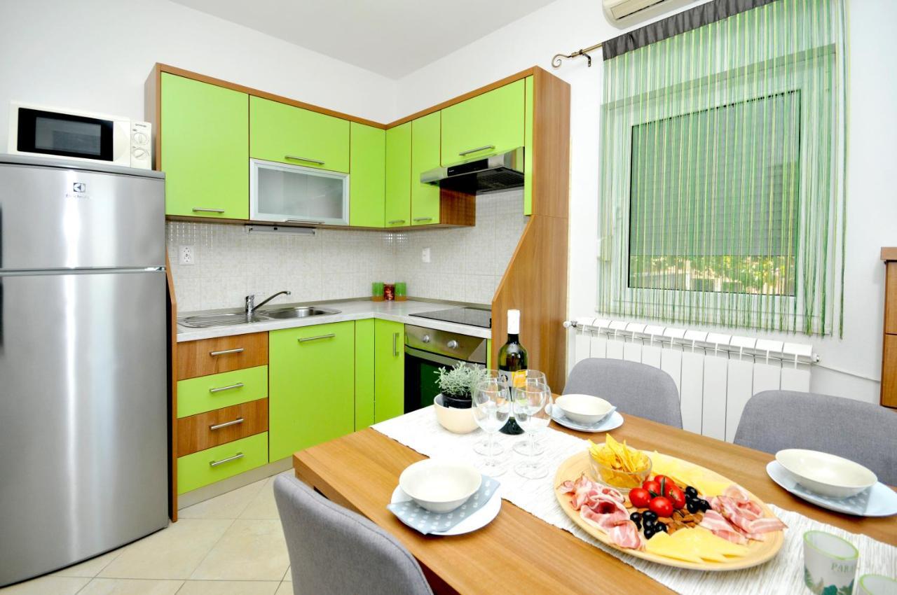 Apartments Penic Трогир Экстерьер фото